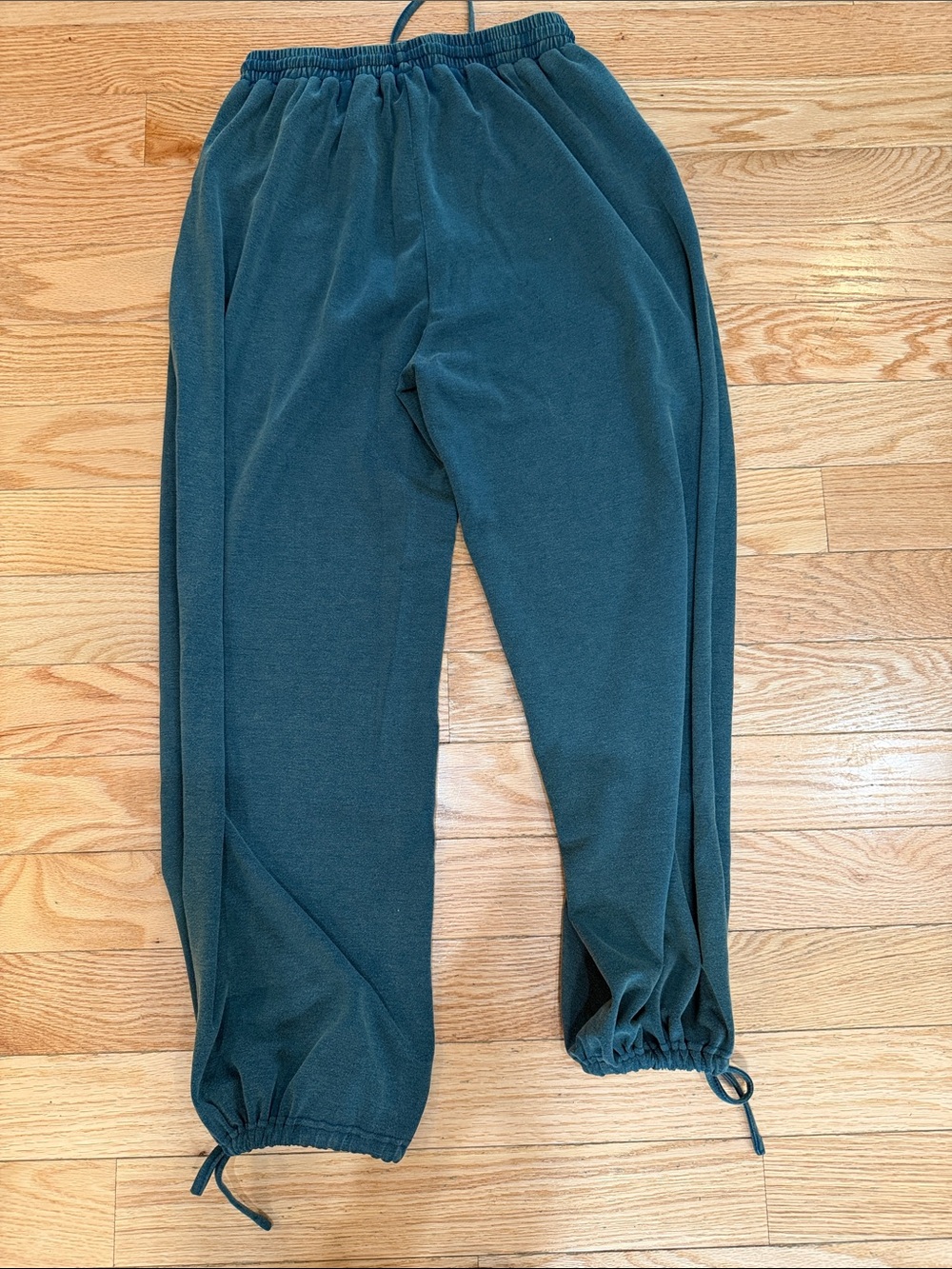Easle Pants/ Top Set- Size M - Picture 5 of 7